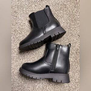 Baby GAP Black Chelsea Boots | Toddler Size 9 | Zipper Ankle Boots